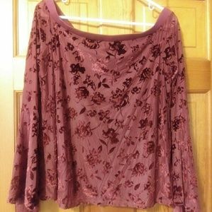 Knox Rose bell sleeved shirt size small